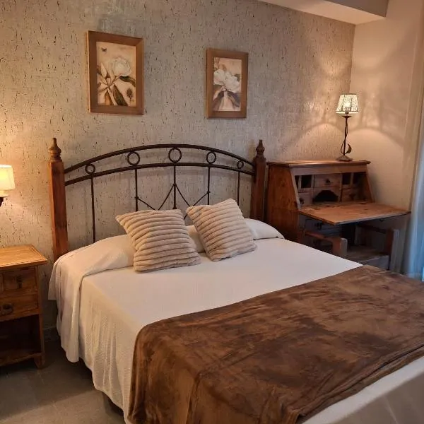Viesnīca Hostal Casa Juan pilsētā Kastehona de Sosa