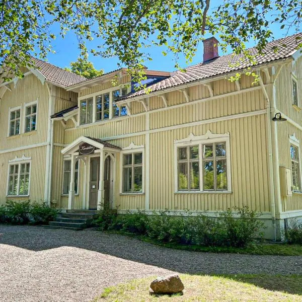 Kanalvillan Dalsland, hotel u gradu 'Dals Långed'
