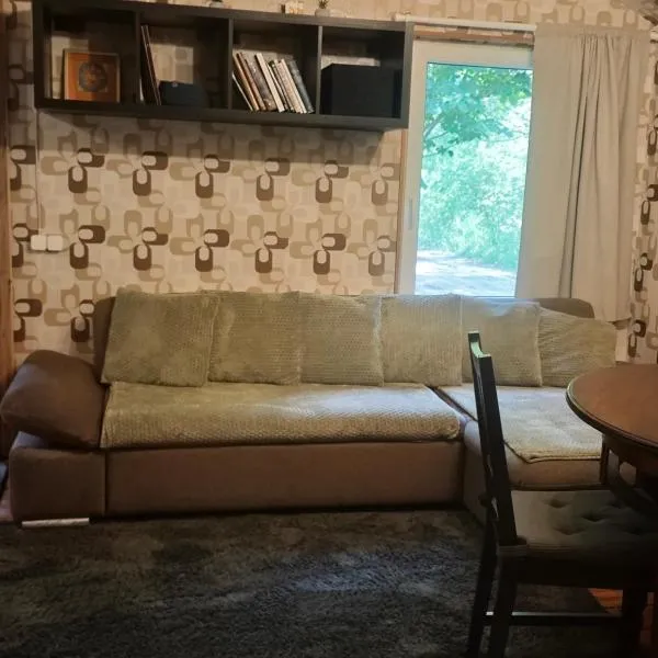 Melleņu ligzda, hotel in Puršēni