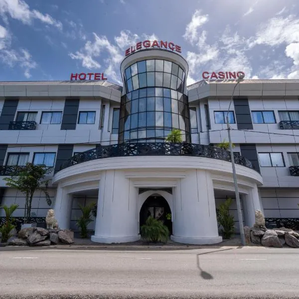 Hotel Elegance NV، فندق في باراماريبو