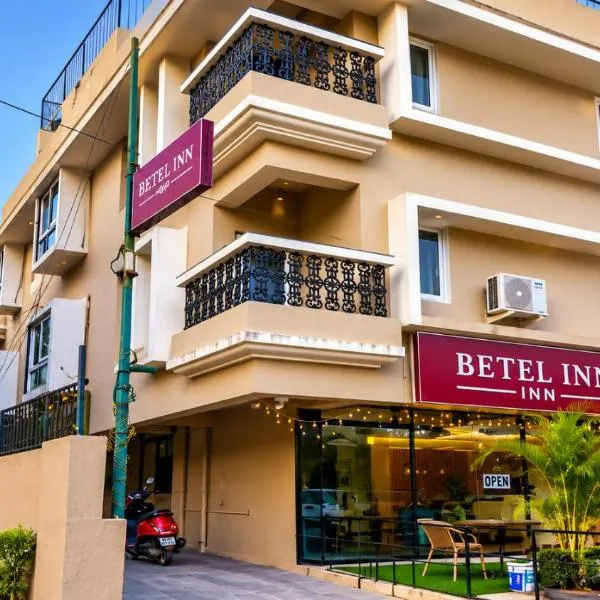 Betelnut Inn Calangute، فندق في كالانغيُت
