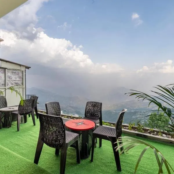 Valley Vista Rooms l Restaurant and Cafe l Forest Treks l Kufri by Exotic Stays, hotel v destinaci Kufri