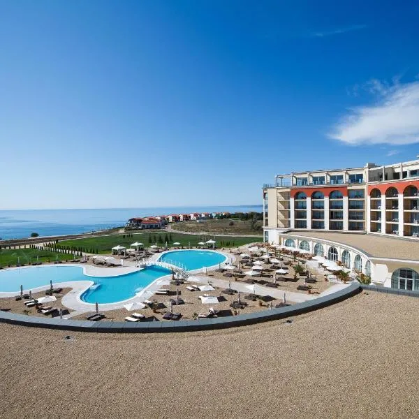 Lighthouse Golf & Spa Hotel - Mineral Pools, Premium All Inclusive & Beach Access, Hotel in Baltschik