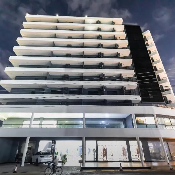 FLORIA - Sky Suites, hotel in Accra