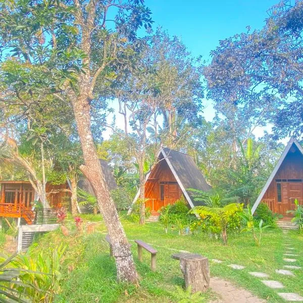 Forest Side Bungalow، فندق في تيتيباتو