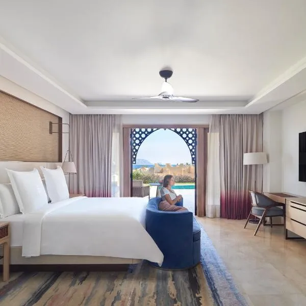 Four Seasons Resort Sharm El Sheikh: Şarm El-Şeyh'te bir otel