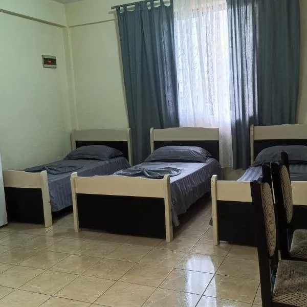 ℰ`ℋ Hotel - Velipoje rruga nr 7, hotelli kohteessa Velipojë