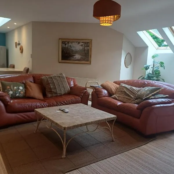 Ethan House Holiday Suites, hotel in Killarney