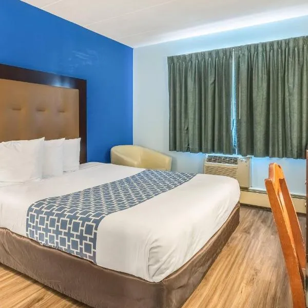 Viesnīca Econo Lodge Inn & Suites Windsor Locks Bradley Airport pilsētā Vindzorloksa