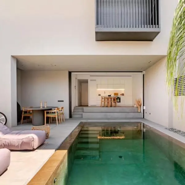 Riviera Bloom Alimos, hotel ad Atene