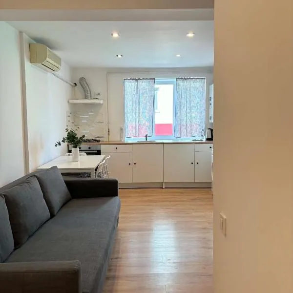 The Urban Nest apartament, hotel em Giurgiu