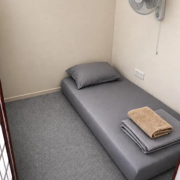 The Plywood Pillow, hotell sihtkohas Rawalpindi