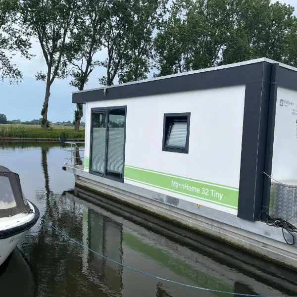 Houseboat Tiny Griffin, hotel u gradu Njuvport