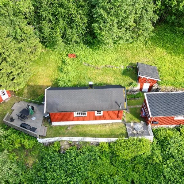 Viesnīca Cozy cabin overlooking Tinnsjøen lake pilsētā Fagerstrand