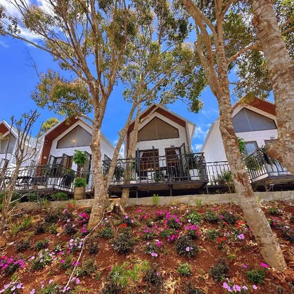 Happy House Măng Đen-Homestay&Coffee، فندق في Kon Von Kla