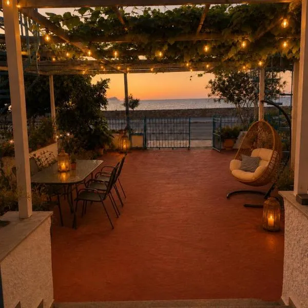Electra House-Central Sea View Home, hotelli kohteessa Samos