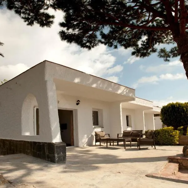 Bungalows Papalus - Golf Lloret -, hotel in Lloret de Mar