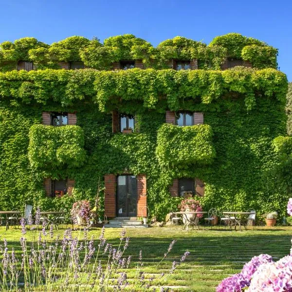 L'Agnata di De André Boutique Hotel, hotel v destinaci Tempio Pausania