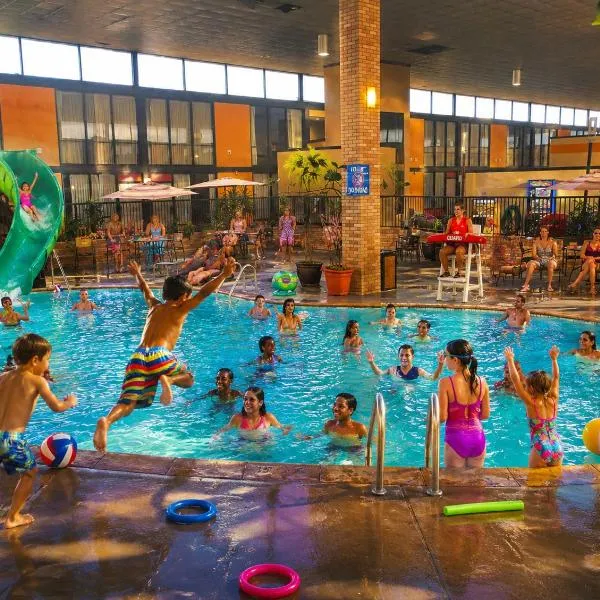 Wyndham Garden OKC Airport - Event Center, Indoor pool, Arcade Near Paycom, Fairgrounds, hotel i Oklahoma City