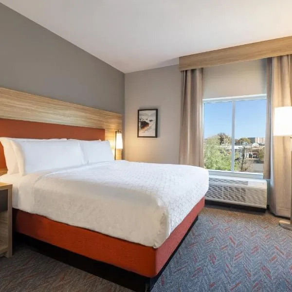 Trois-Rivières में, होटल Candlewood Suites Trois-Rivières Ouest by IHG