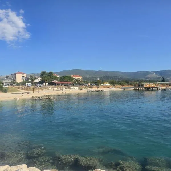 AiZ, hotel en Kastel Stafilic