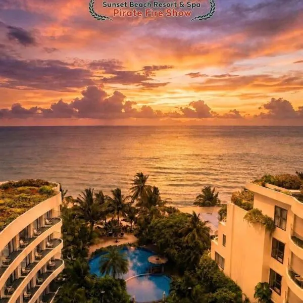 Sunset Beach Resort & Spa- Beachfront Pirate Fire Show, Hotel in Phú Quốc