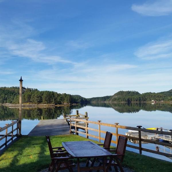 Nesheim Cabin-By-The-Sea