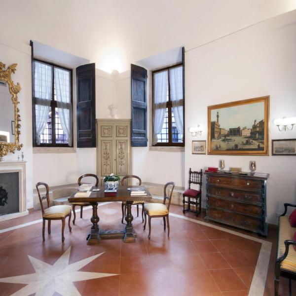 Campitelli Fascinating Apartment, Rome
