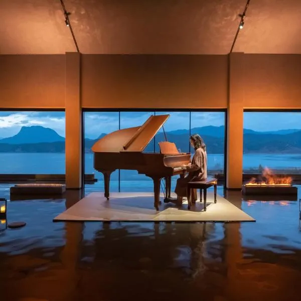 lugu Lake Cheman Ruyingsong Mid Hotel, hotel en Ninglang