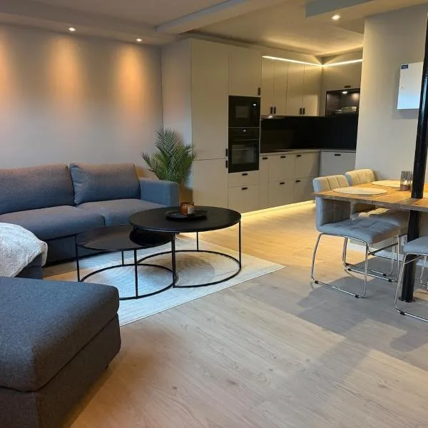 Villa Nyheim, hotel em Floro