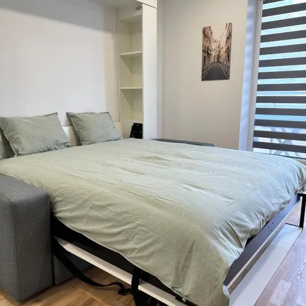 Brand new OZO LIFE Apartments 2, מלון בוילנה