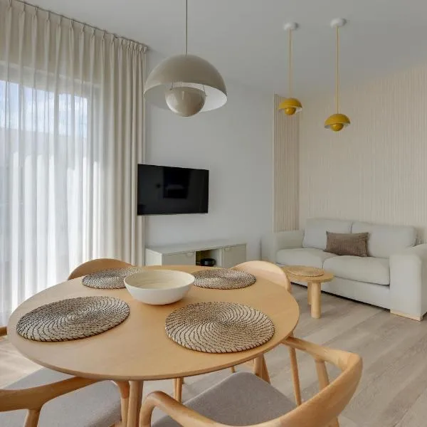 Sol Marina - Morska Przystań by Grand Apartments، فندق في Wiślinka