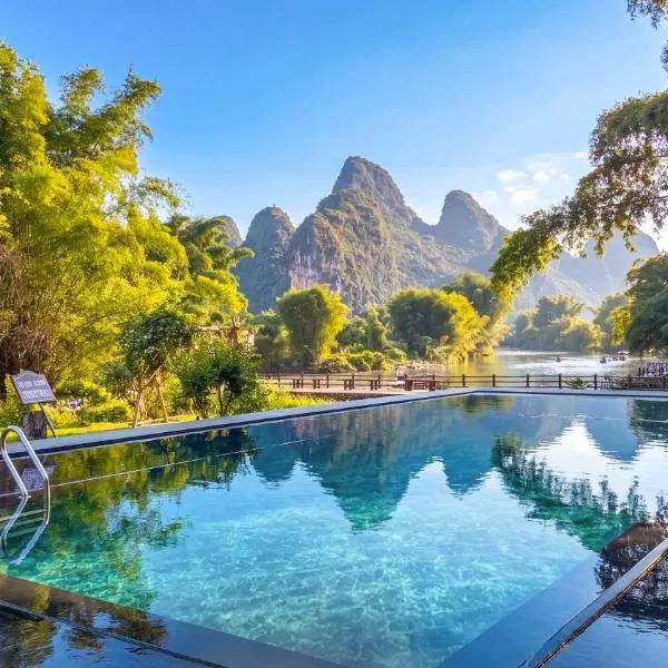 L'Eau Vive de Qixi Meidi - Riverfront Infinity Pool & Log Cabin Cafe - Outdoor Cooking Class - English Speaking Service - Complimentary Shuttle within 8 Kilometers, hotel em Yangshuo