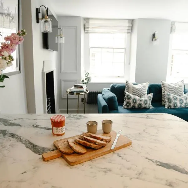 Luxury Georgian Townhouse Heart of Bath Sleeps 4, hotel em Bath