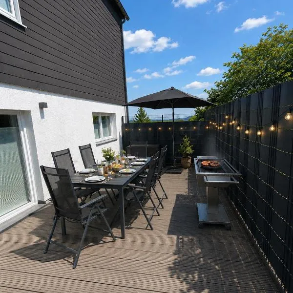 Chalet Schneeliebe für 10 Personen mit Terrasse, hotel en Winterberg