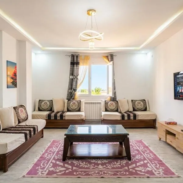 Apartment Rental F3 with sea view, hotel in Mostaganem
