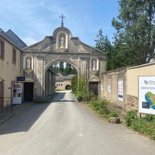 Hôtellerie Abbaye Port du Salut,位于Entrammes的酒店