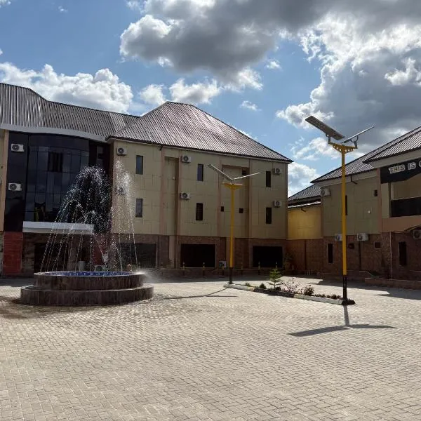 Goldstep hotel Okpaka, hotel ve Warri