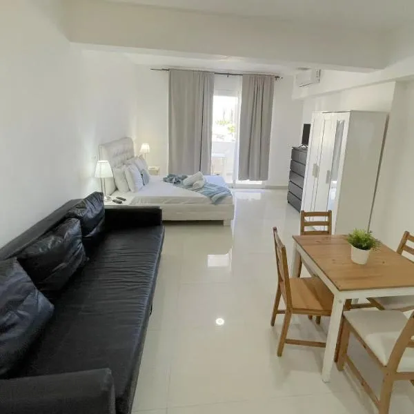 AVENTURA SUITES playa LOS CORALES - great location!, отель в городе Пунта-Кана