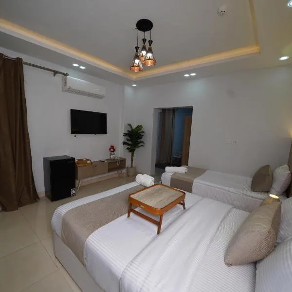 Triple garden view hotel, hotel al Caire