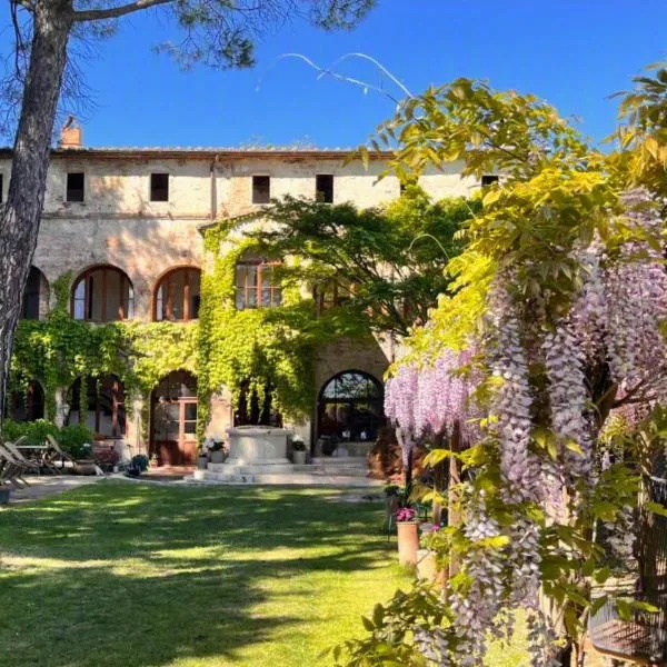 Antico convento Santa Chiara, hotel en Sarteano