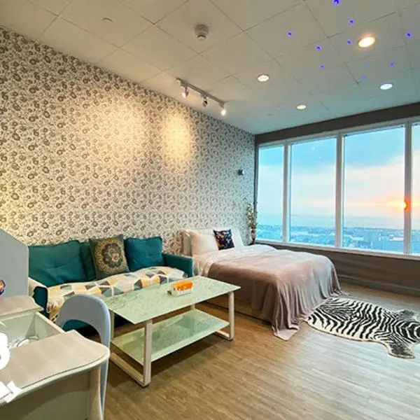 85 Sky Tower Hotel, hotelli kohteessa Kaohsiung