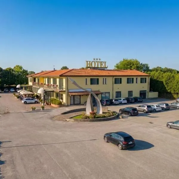 GRAN DELTA River & Nature Hotel, hotel u gradu Rozolina