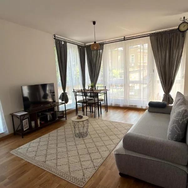 Modern 2 Room Apartment with Balcony in Dresden, hotel em Dresden