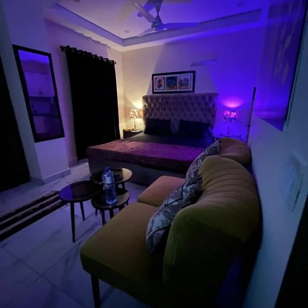 Jojos Vip Family Studio Aapartment، فندق في اسلام اباد
