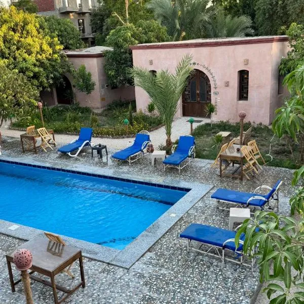 El Juneina Villas - Luxury Oasis Near Valley of the Kings, hotel in Luxor
