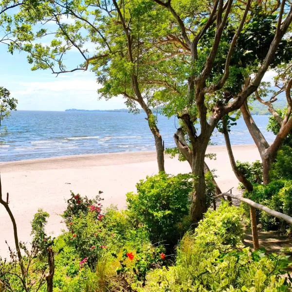 Xalli Beach Hotel, hotel en Altagracia