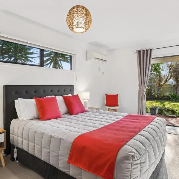 Modern-Immaculate-Spacious-Comfy Beds-Private, hotel di Westport
