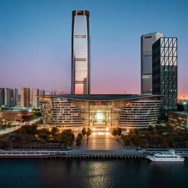 Viesnīca InterContinental Tianjin Yujiapu Hotel & Residences by IHG pilsētā Binhai