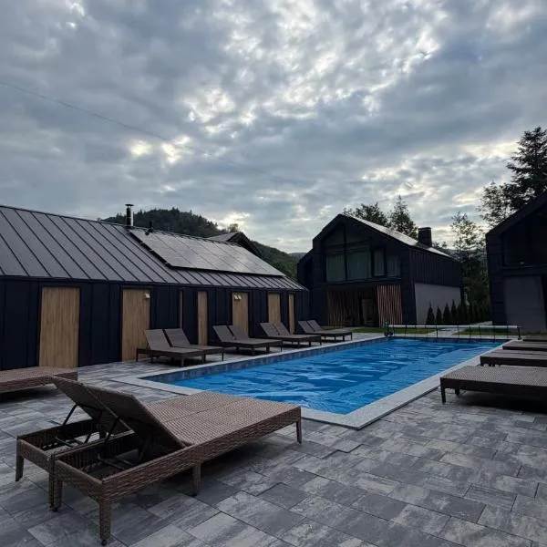 Goldhill villa, hotelli kohteessa Jaremtše